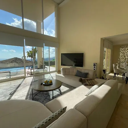 Villa Olga Marbella- Golden Mile -breathtaking Sea View- Private Pool
