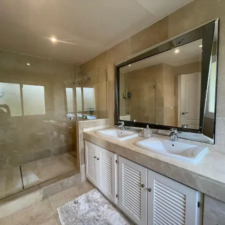 Villa Olga Marbella- Golden Mile -breathtaking Sea View- Private Pool *