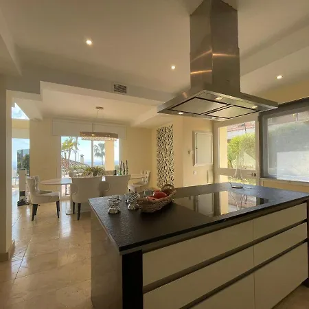 Olga Marbella- Golden Mile -breathtaking Sea View- Private Pool Villa Marbella